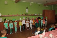 SKŻ i przedszkolaki kiszą kapustę